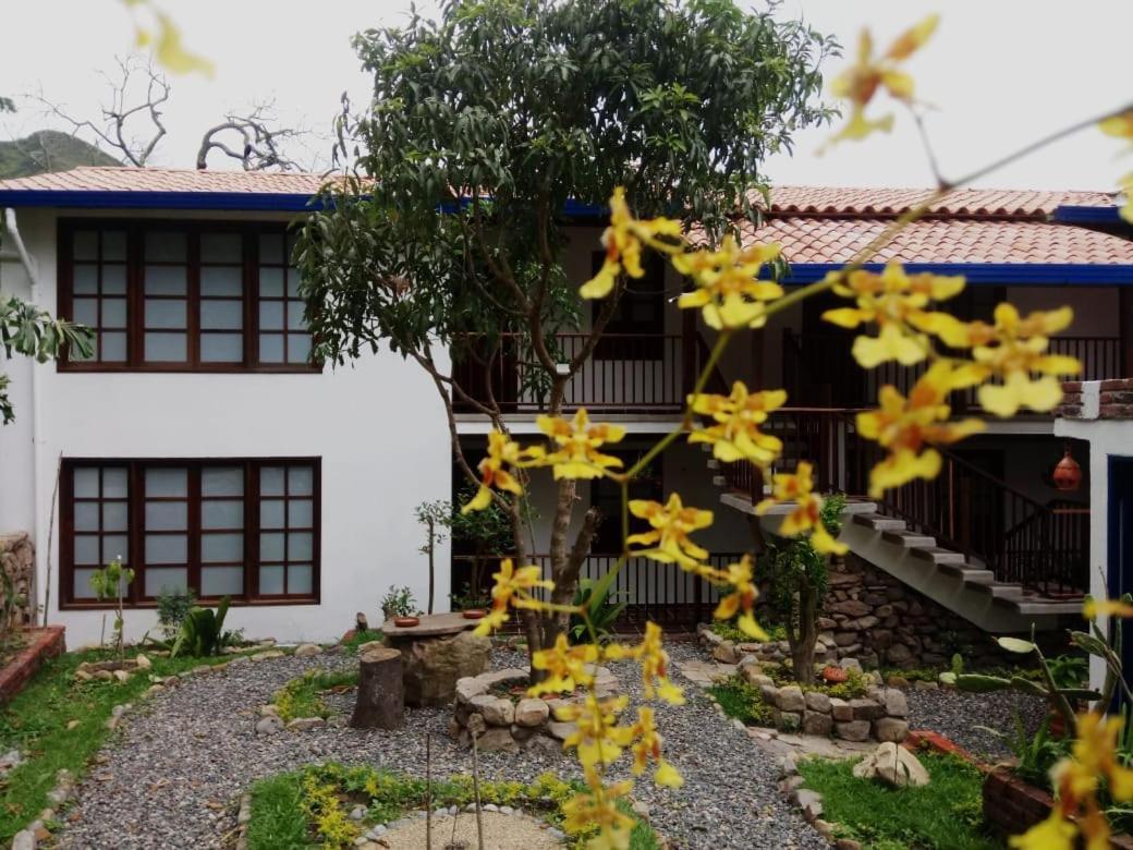 Casa Rayma Hotel Contratacion Екстериор снимка